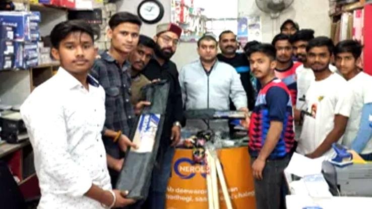 Munish Sharma presented cricket kit to Kathla Youth Club Tiara