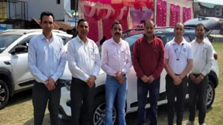Car exchange fair organized in auto company Renault Kangra