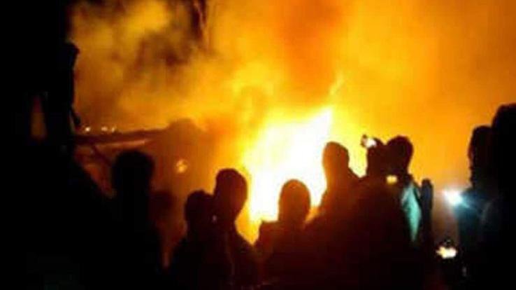 Solan: A- sudden -fire -broke- out- in -the- Adinath- Elkochem- godown- in- Baddi- industrial -area- of- ​​the- district.