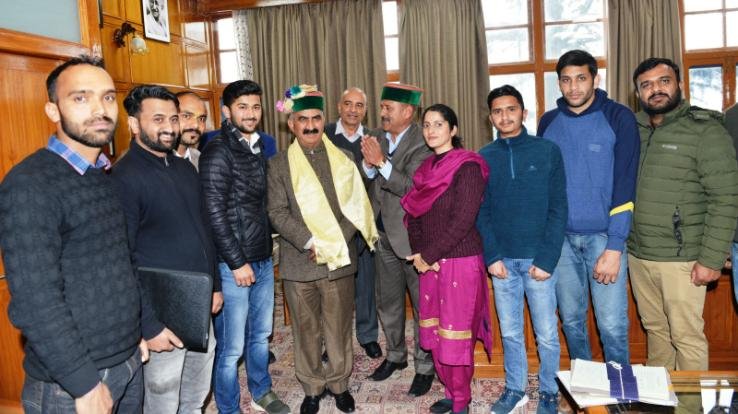 Delegation of Secretariat Class IV Employees Union met the CM