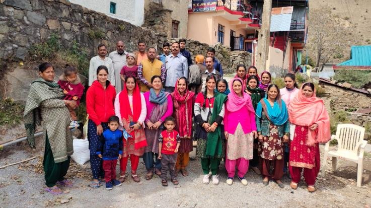 Darlaghat: Villagers angry due to non-arrival of bus in Pambad village