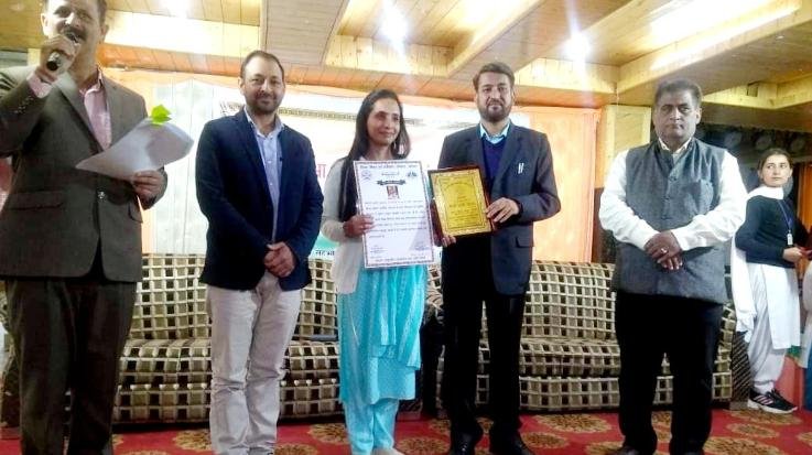 Kunihar: Sera's teacher Jyoti Mahajan got Guru Gaurav Samman