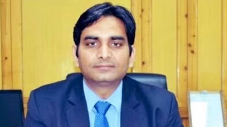 Hamirpur: Hemraj Berwa is the new DC of Hamirpur.