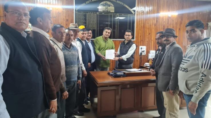 Hamirpur: Stop injustice with ex-servicemen