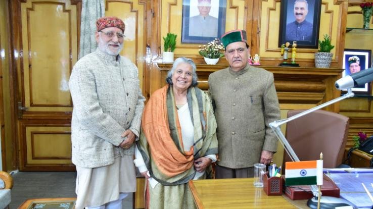 Shimla: Viplav Thakur made a courtesy call on Speaker Kuldeep Pathania