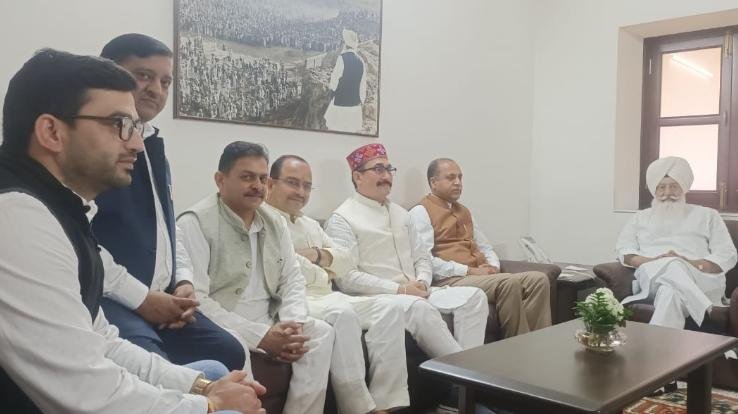Kangra: Former CM Jairam Thakur met Baba Gurinder Singh Dhillon