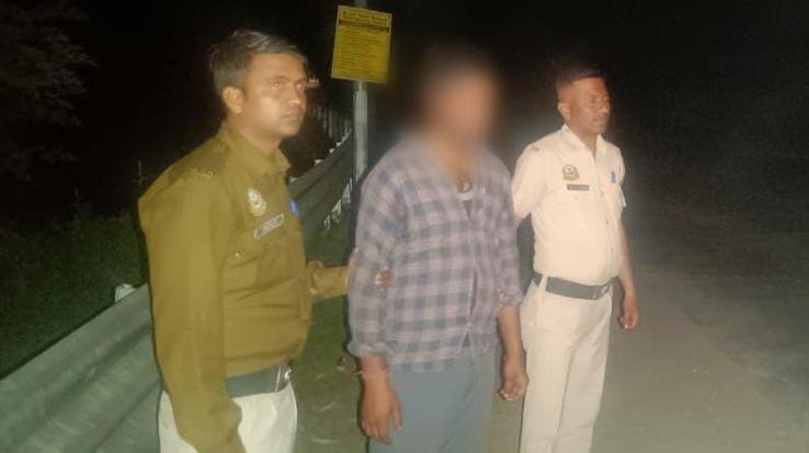 Kangra: Police recovered 82.22 grams of charas from a youth in Kaloor of Rakkar