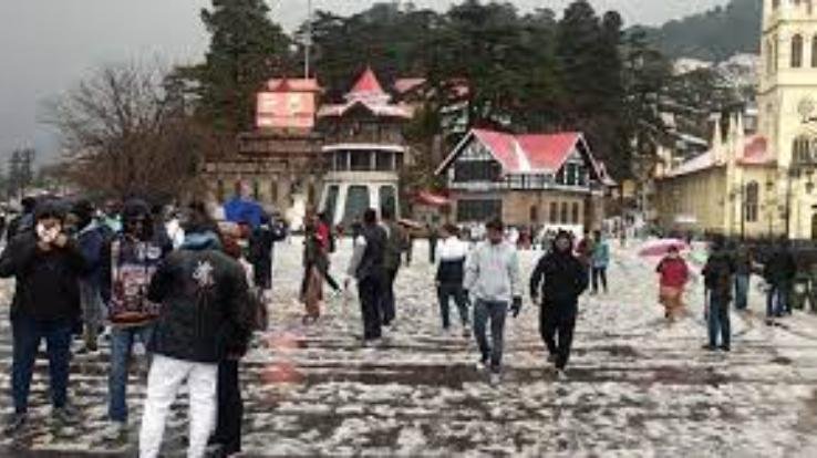 Shimla: Light rain occurred in some areas of the state including Shimla.