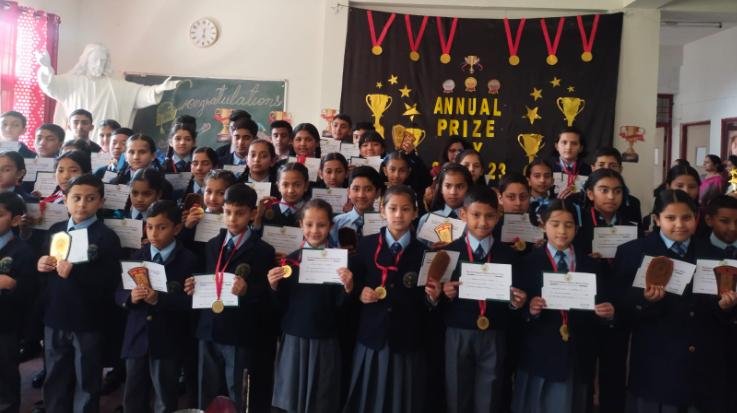 Solan: Prize distribution ceremony organized at The Good Shepherd School Dharja
