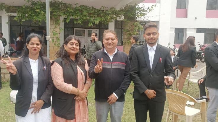 Dharamshala: District Kangra Bar Association for the seventh consecutive time. Advocate Tarun Sharma became the president of