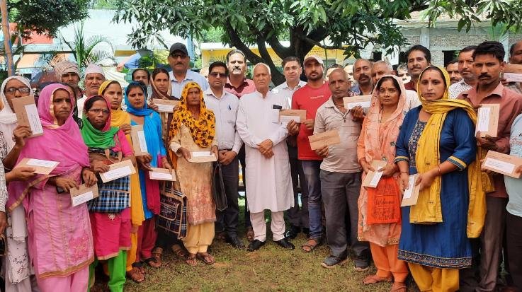 Dharamshala: Government will make the dream of poor families a concrete roof come true: Prof. Chandra Kumar