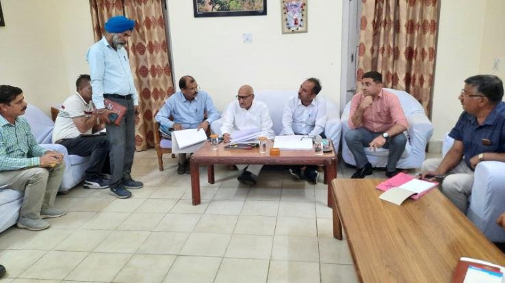 Officers -should- ensure -the -quality- and- timeliness -of -construction- works: Agriculture -Minister -Chandra- Kumar