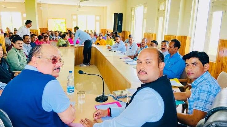 Jaisinghpur: MLA Goma reviewed the development works of Panchayat Samiti Lambagaon