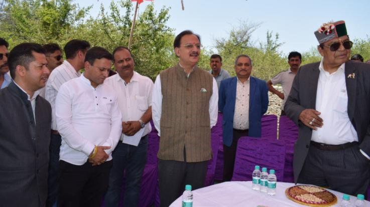 Solan: Industry Minister and Health Minister inspected the industrial area in Jakhadiun