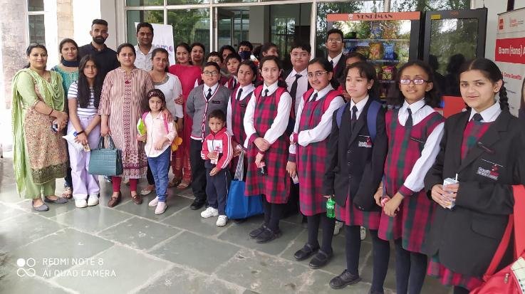 Solan: Shoolini University opens gallery for nearby schools 111