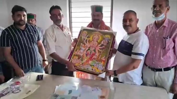 Dehra: Mankotia held a meeting with the newly selected committee of Sansarpur Terrace Goods Carrier