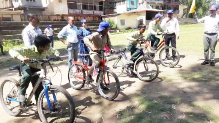  Kunihar: Komal secured first place in cycling