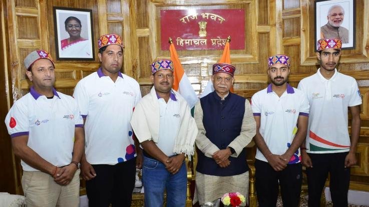 Shimla: Participants of Special Olympics pay courtesy call on Governor