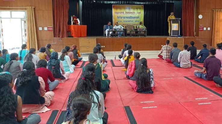 Dehra: Sanskrit Bharti's training camp started in Vedvyas campus