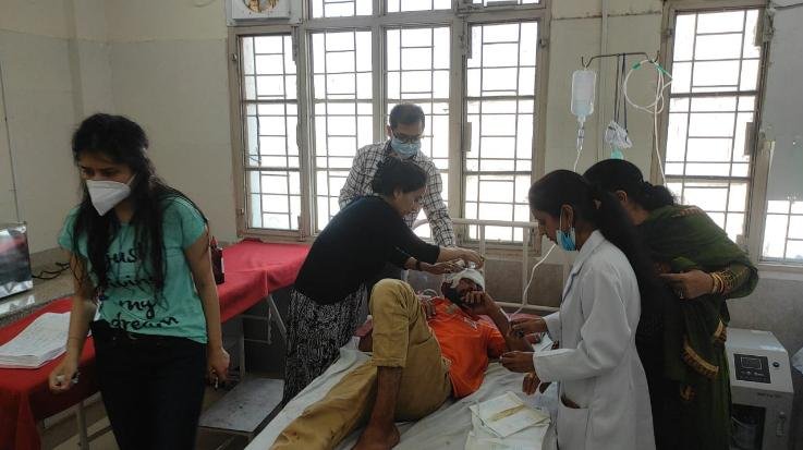 Jaswan-Paragpur: Youth injured due to bike skid at Balghar turn