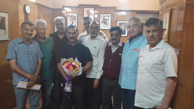 Delegation of Shimla Trade Board met the Chief Minister