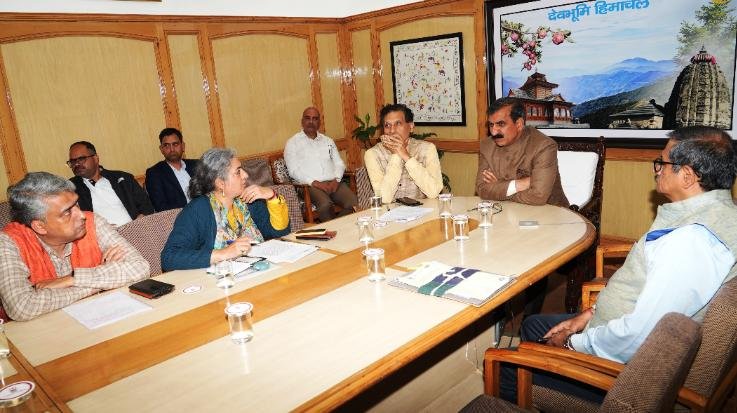 Chief Minister holds virtual meeting with Deputy Commissioners and Superintendents of Police