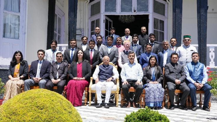 Shimla: HPAS trainee officers met the Governor