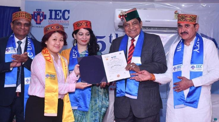 Baddi: Convocation organized at IEC University, Health Minister distributes degrees