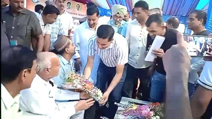 Contract regular employee spoke to Minister Chandra Kumar State government should give seniority from the date of appointment 111