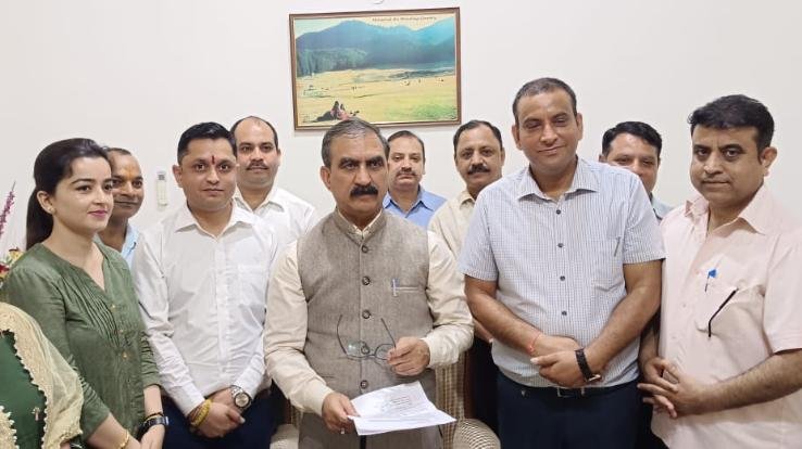 Government committed to protect the interests of employees: Chief Minister