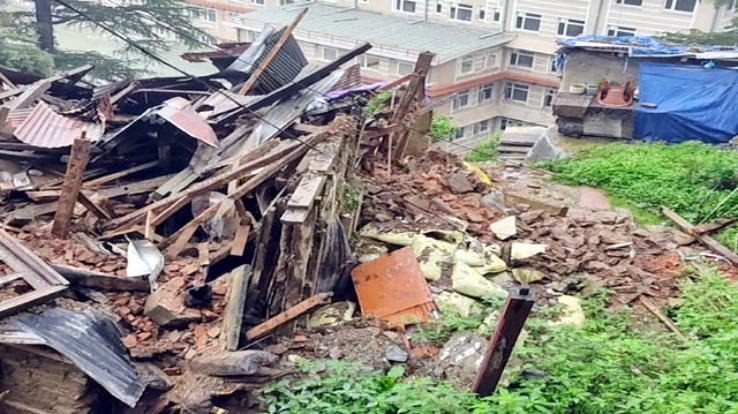 BLACKOUT-IN-MANY AREAS-AFTER HEAVY-RAIN-IN-HIMACHAL