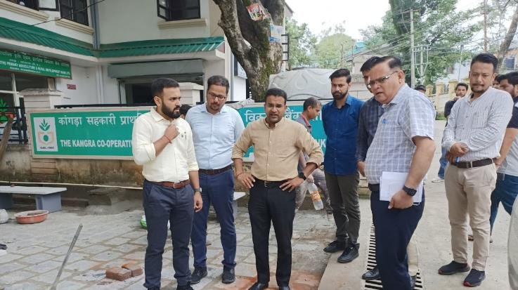  Dharamshala: DC reviewed the construction works in Dharamshala