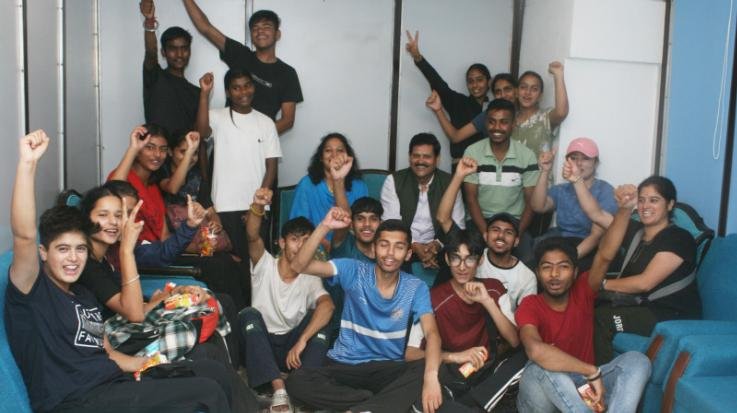  With the efforts of the Chief Minister, 22 sportspersons trapped in ISBT New Delhi were rescued.  1111