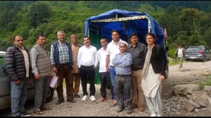  Dharamshala: Ration delivered to the sheep herders trapped in Bada Bhangal 112