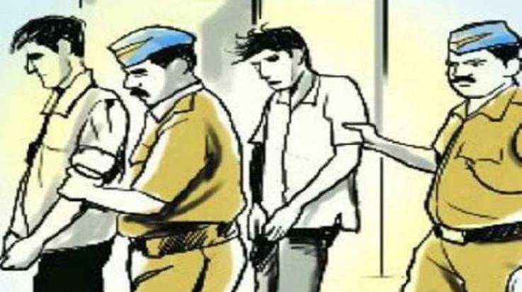 Jwalamukhi: Two youths scuffle with police officer who went to stop mining, taken into custody