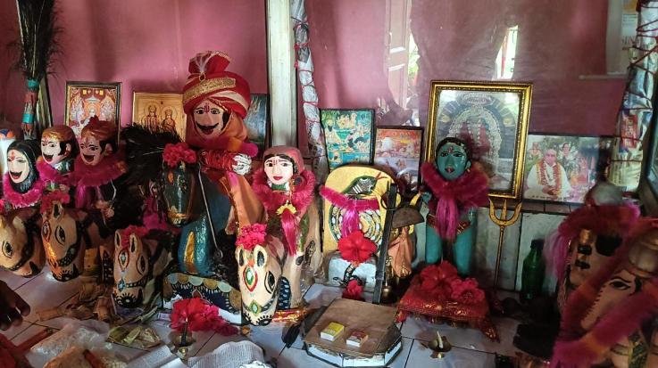 Dehra: Sciatica pain and snake bite treatment is done in Gugga temple Dayada