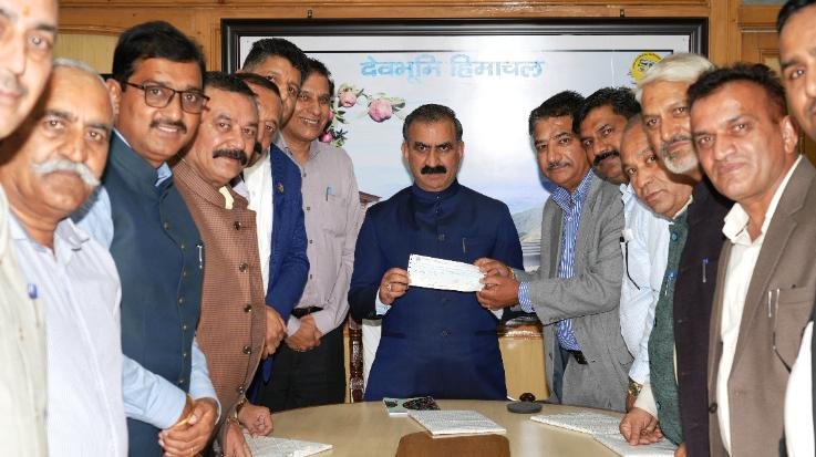 Himachal State Cooperative Bank contributed to the Disaster Relief Fund