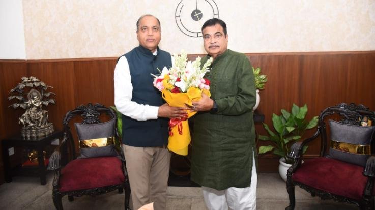 Jairam Thakur met Union Minister Nitin Gadkari in Delhi