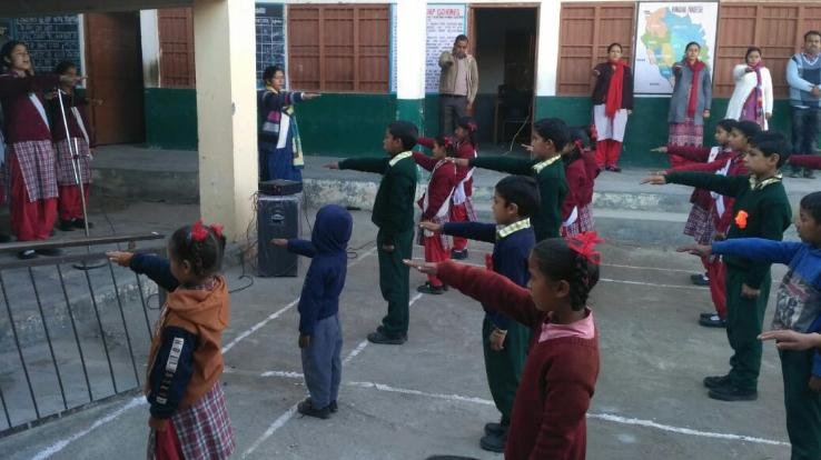 राजकीय उच्च विद्यालय कशलोग में मतदाता दिवस पर ली शपथ 