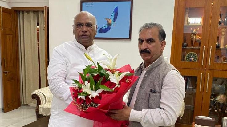 Chief Minister met Congress President Mallikarjun Kharge