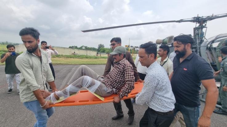 Dharamshala: Government airlifted five people from Bada Bhangal with the help of Air Force