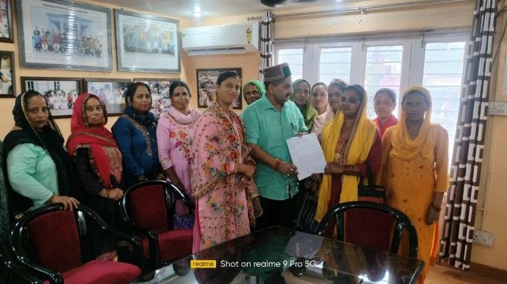 Dharamshala: Lanjot's children should not have any problem in going to school, immediately make pavement pulley on the drain: Pathania