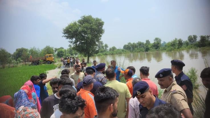 So far 766 people have been rescued in Indora and Fatehpur.