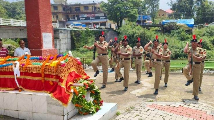 Retired Assistant Commandant SS Pathania merged with Panchtatva 111