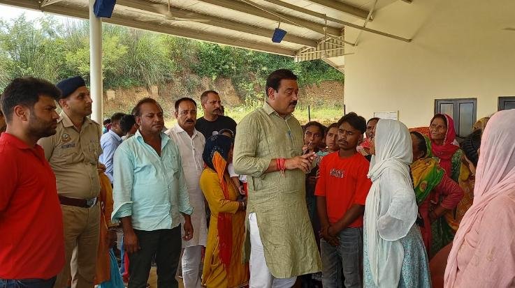 Indora: MLA Malendra Rajan inquired about the condition of people in relief camps