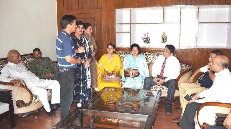 Solan: Dr. Shandil listened to the problems of the people
