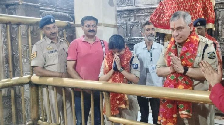 Jwalamukhi: DGP inspected the arrangements for Navratras in Jwalamukhi Temple