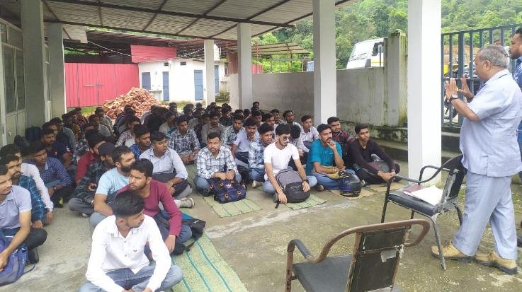  Dehra: ITI pass 120 youth got employment in Himalayan ITI Lagwaliana