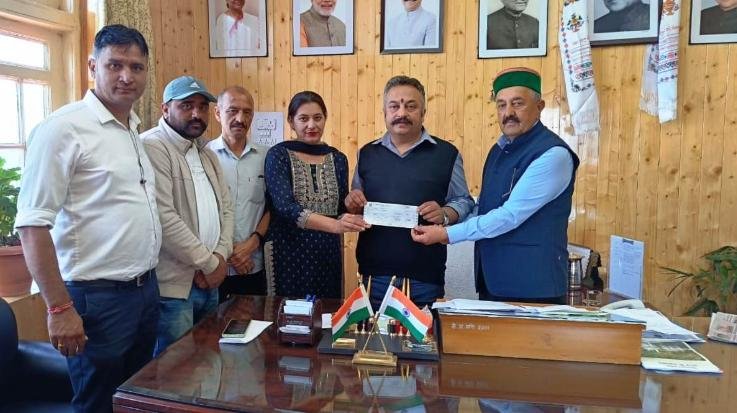  Shimla: Contribution of Rs 1.31 lakh to the Chief Minister's Relief Fund
