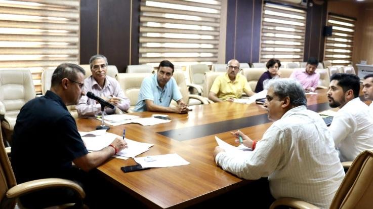  Nahan: In-principle approval has been given to 64 applications in Sirmaur under the Chief Minister's Self-Reliance Scheme: DC